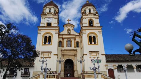 Iglesias capillas y Basílicas de Cundinamarca SITIOS TURÍSTICOS DE