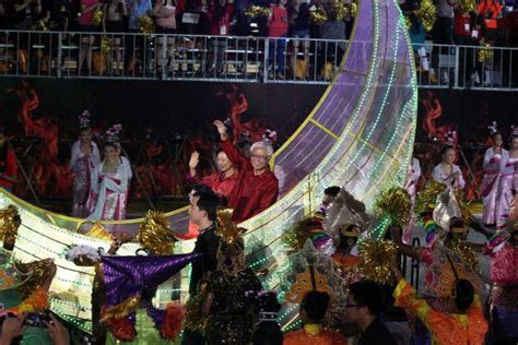 President Tony Tan And Mrs Mary Tan Arriving At Chingay