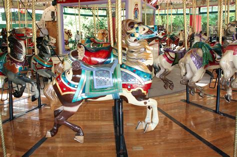 Columbus Zoo Carousel - 1914 IllionsCarouselHistory.com