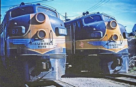 Pin By Delray415 On EMD E AND F STREAMLINERS Milwaukee Road