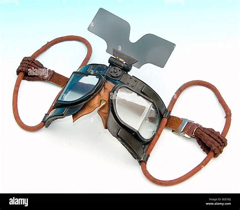 Ww2 Raf Goggles Mk 1v With Flip Shield Stock Photo Alamy