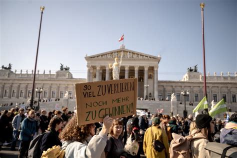 Proteste A Vienna Attivisti Fridays For Future Primopiano Ansa It