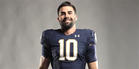 Notre Dame QB Sam Hartman is making necklace from surgically-removed ...