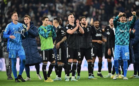 Juventus Gana 3 0 Contra Lazio Y Lo Supera En La Tabla General