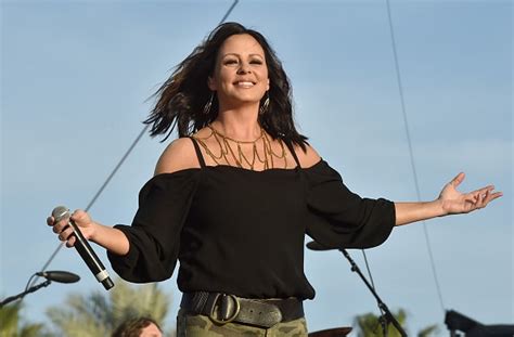 Sara Evans Biography, Age, Nationality, Family, Net Worth - Detectmind