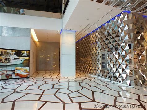 Jeddah Daily Photo: Jeddah: King's Road Tower Lobby Interior