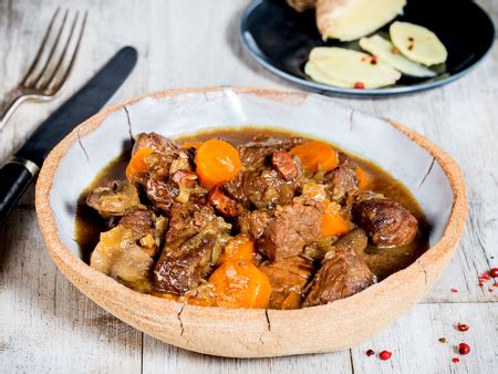 Rindergulasch Mit Kr Utern Rezept Eat Smarter