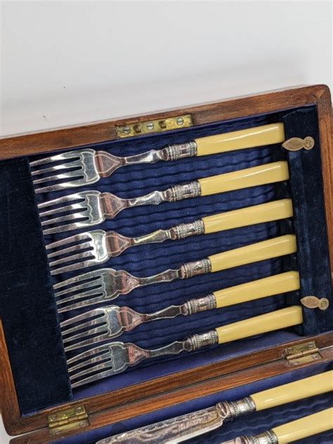 Lot Antique Victorian Boxed Silver Plated Fish Knives Forks