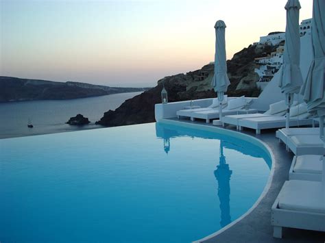 Katikies Hotels In Greece EXtravaganzi