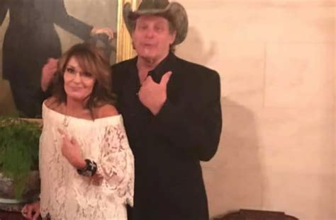 Sarah Palin Brags About Her Amazing White House Visit And Shares