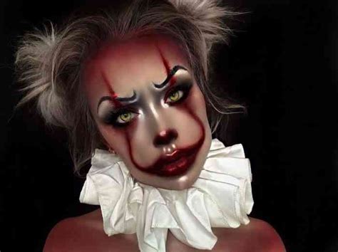 This Sexy And Terrifying Pennywise Cosplay Will Haunt Your Dreams