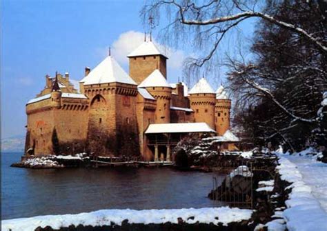 File:Chillon-castle-winter.jpg - Wikimedia Commons