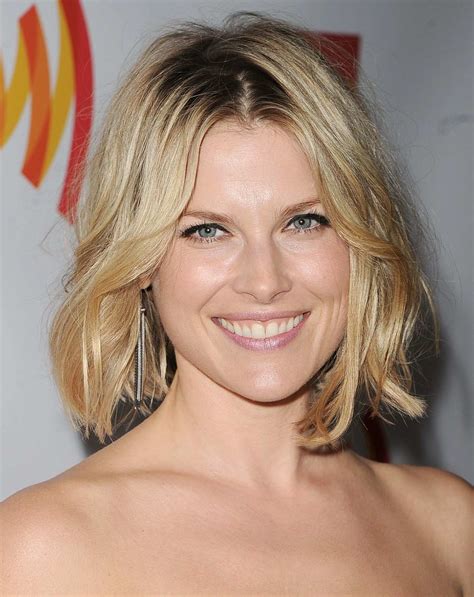 21 Most Flattering Hairstyles for Oval Faces