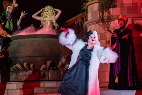 Top 5 Reasons Cruella De Vil Is The Scariest Disney Villain Disney