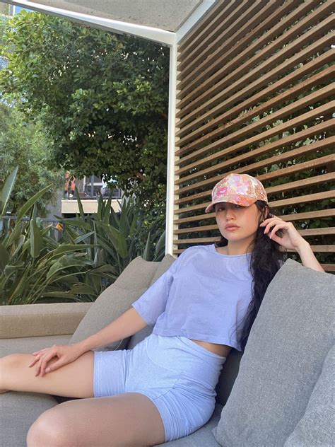 Come See More Of Me R Brunette Vixens