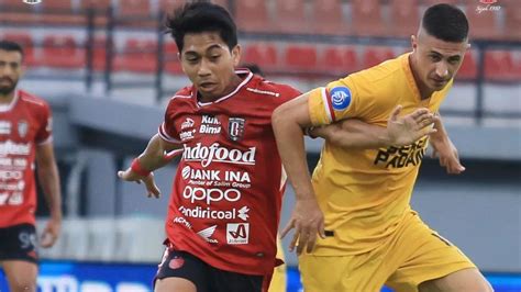 Liga 1 Baru 2 Pekan Pelatih Madura United Semen Padang Sudah Didesak