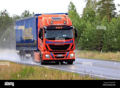 Iveco Stralis Fotograf As E Im Genes De Alta Resoluci N Alamy