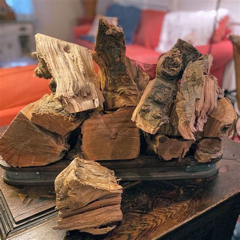 Ash - Box of Kiln-Dried Hardwood Chunks for Smoking and Cooking
