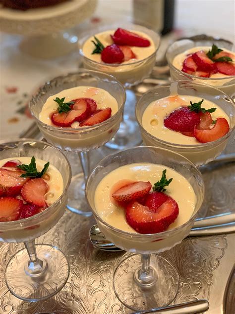 Zabaione with Strawberries – The Tiny Fairy