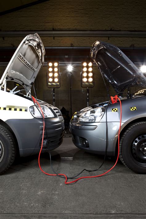 how to jump a car battery with jumper cables 12