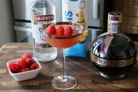 Chambord French Martini Cocktail Drink Recipe