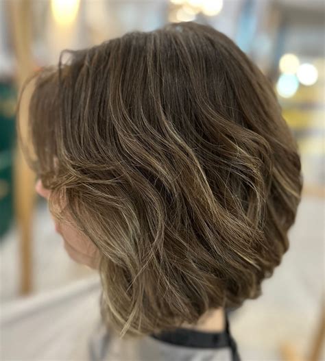 Highlights for Short Hair: Trendy Techniques and Color Ideas You’ll