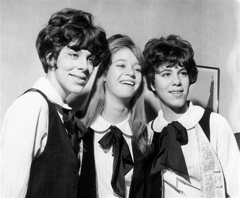 Mary Weiss Dies: Voice Of Pop Hit ‘Leader Of The Pack’ Was 75