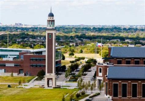 Alumni Express Opinions About Their Experience And Future Of Unt Dallas