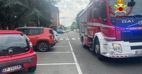 Bambino Di Un Anno Rimasto Chiuso In Auto Salvato Bigodino