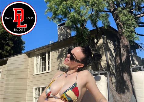 Daily Loud On Twitter Billie Eilish Posts New Bikini Photo