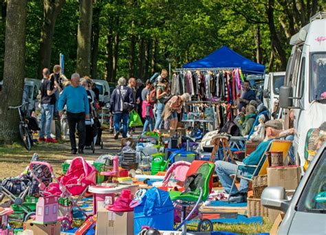 Impressie Vlooienmarkt Juni Bakkeveen Nl