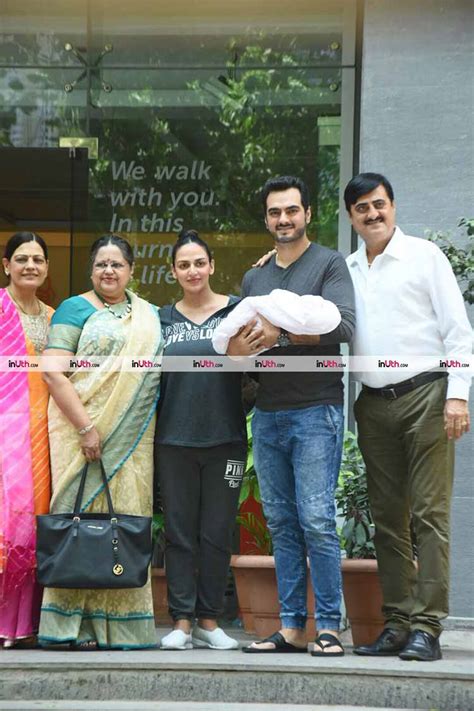 esha deol posing with her family post the birth of her first child | First photos of Esha Deol ...