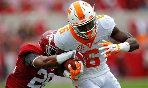 Watch: PFF’s best Alvin Kamara highlights as a Tennessee Volunteer