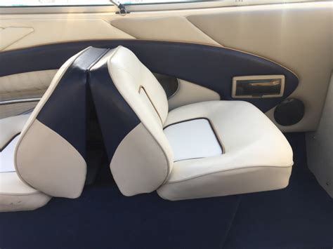 Bayliner Capri Seat Covers - Velcromag