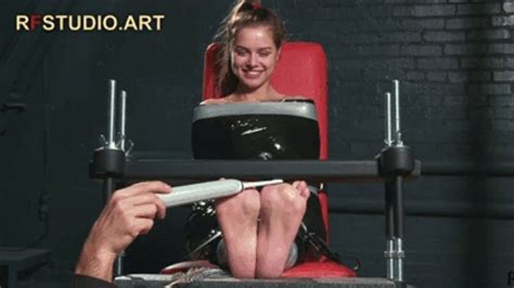 Leya In Black Film Mummification Bare Feet Tickling In Toe Pressing