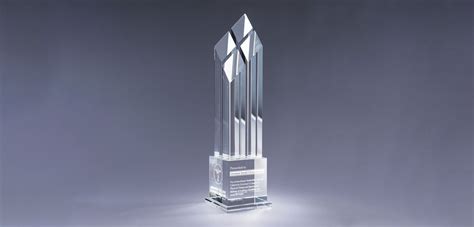 10 Inspiring Employee Appreciation Trophy Ideas - Award Maven