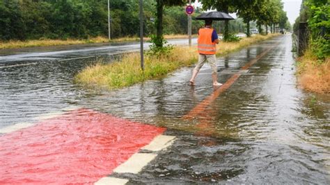 Blitze Starkregen Berschwemmungen Unwetter Lambert Im Norden