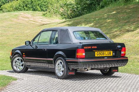 Lot 2 1989 Ford Escort Xr3i Cabriolet