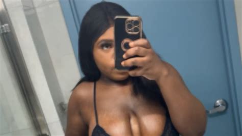 Chantelldior Watch My Thick Chocolate Ass Wash And Shake Ass ManyVids