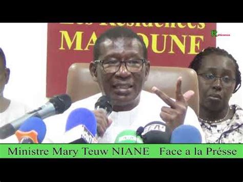 Pr Mary Teuw NIANE vidé son sac son nom ne figurent dan le ficher