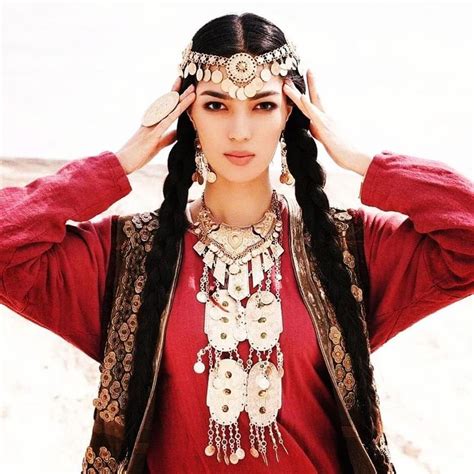 Kazak Turan TÜrk Kızı 🐺 🐺 🐺 Fashion Nomad Fashion Traditional Outfits