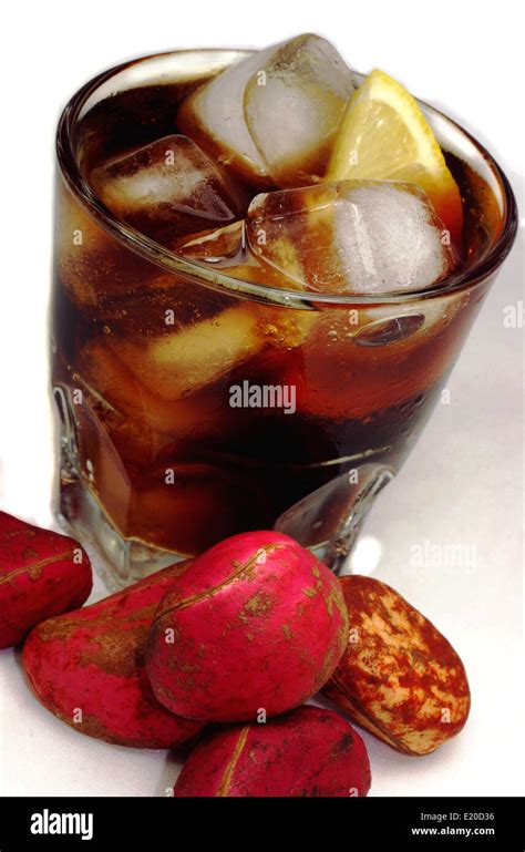 Kola nut hi-res stock photography and images - Alamy