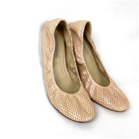 Vera Wang Lavender Nude Textured Ballet Flat Gem