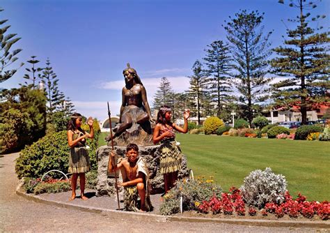 Pania of the Reef, Marine Parade, Napier New... - The past is a foreign ...