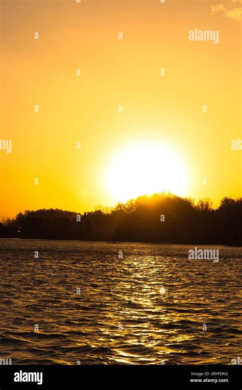 Sun Rays Reflecting Hi Res Stock Photography And Images Alamy