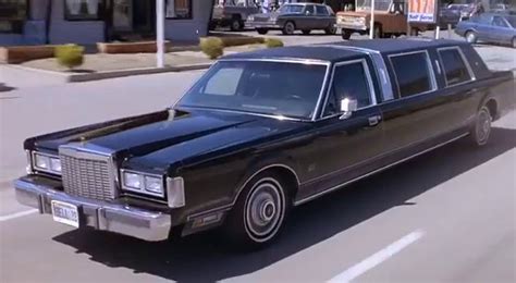 Imcdb Org Lincoln Town Car Stretched Limousine In Zhi Zun Wu