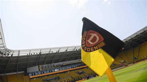 Unsportlich Dfb Verurteilt Dynamo Dresden Zu Geldstrafe Kicker