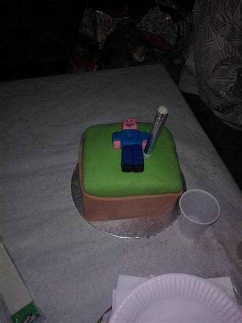 minecraft cake - Decorated Cake by Stace's Bakes - CakesDecor