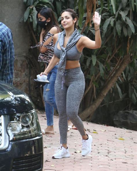 Malaika Arora Flaunts Her Toned Body In Gymwear Looks Hot And Sexy In