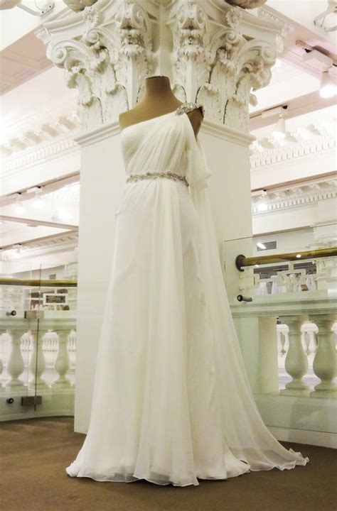 Ancient Roman Wedding Dresses